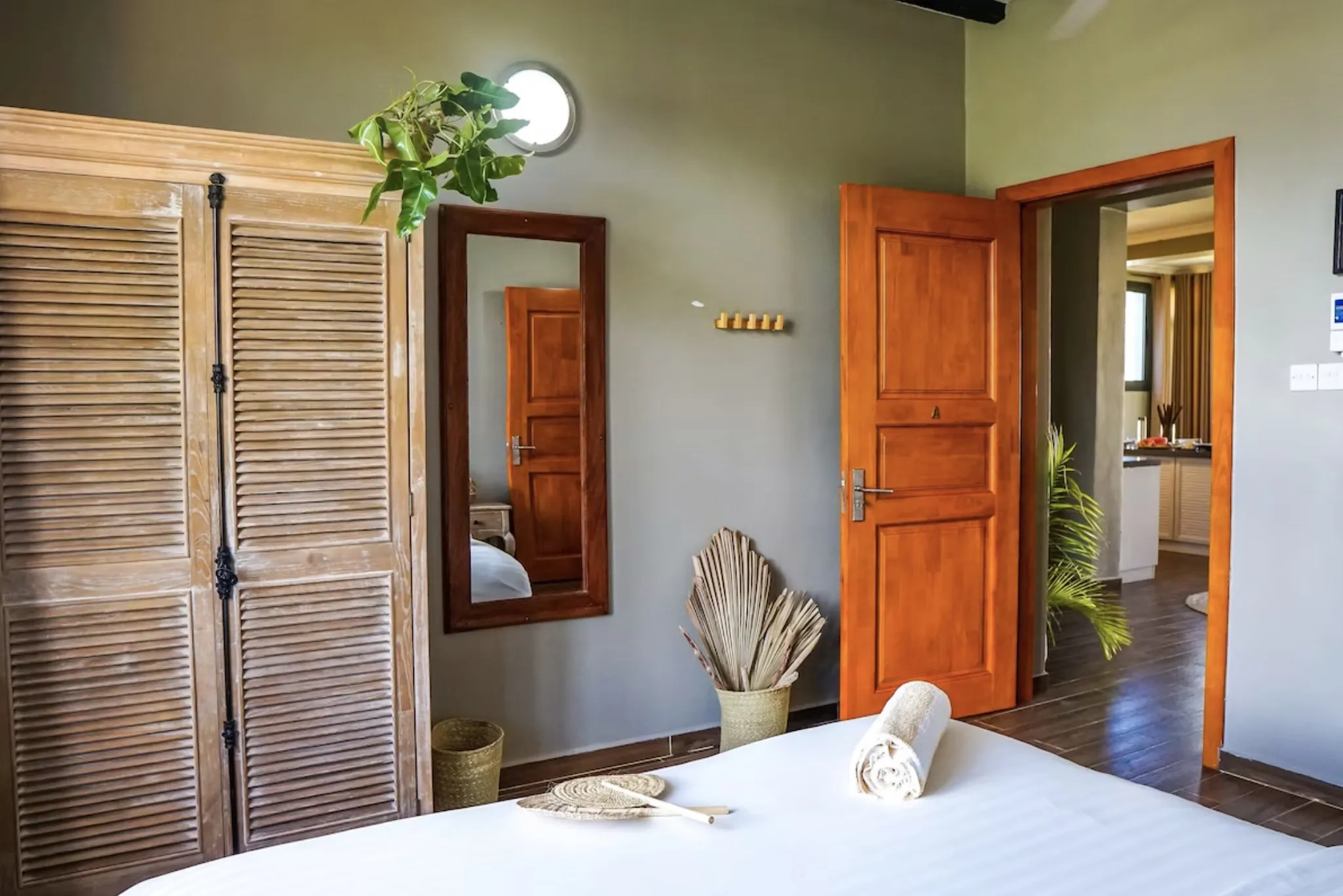 Two-Bedroom Apartment, Family & Kitchen